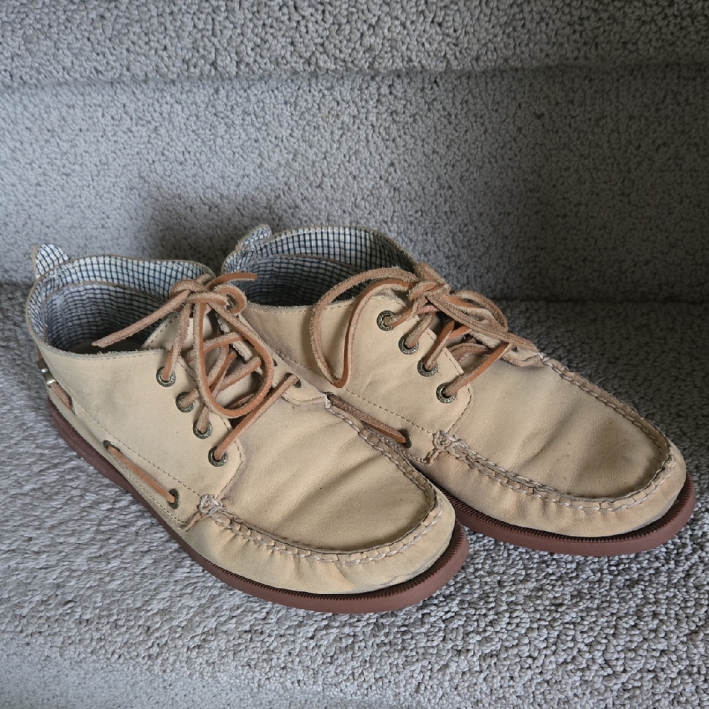 Sperry Tan and Brown Boat Shoes with Moccasin-Style and Rubber Sole